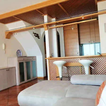 Luxury Oceanview, Two Floors 